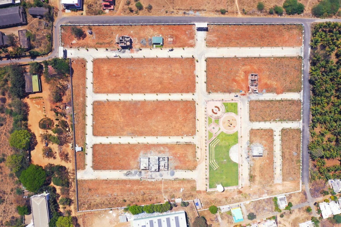 amaravathi enclave Plot