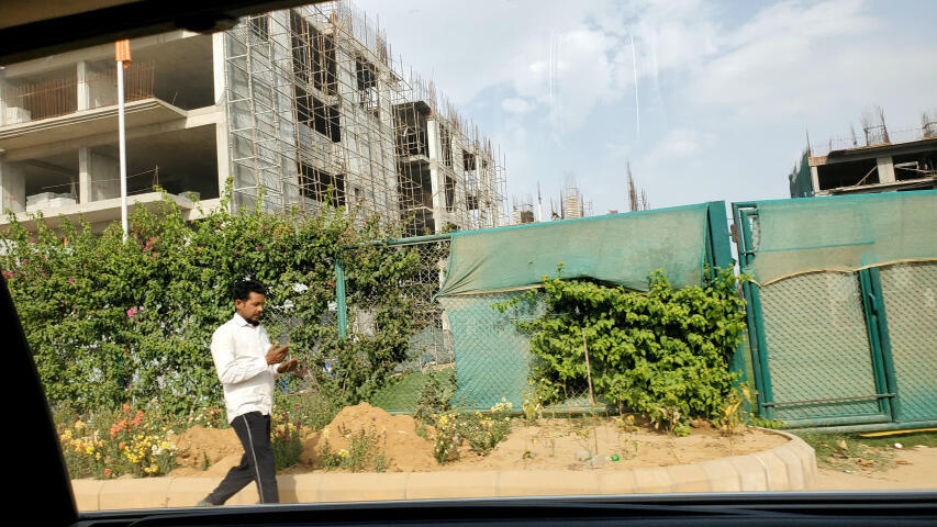 Central Flower Valley Floors And Villas