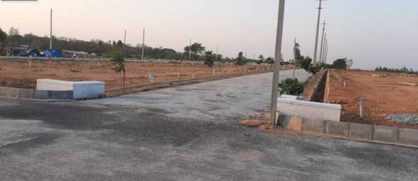  golden-enclave-5 Plot