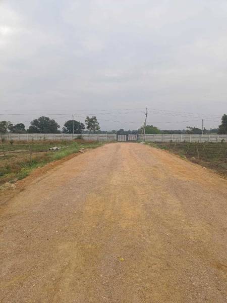  suvarna-sahasra Plot