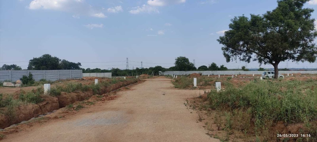  suvarna sahasra Plot