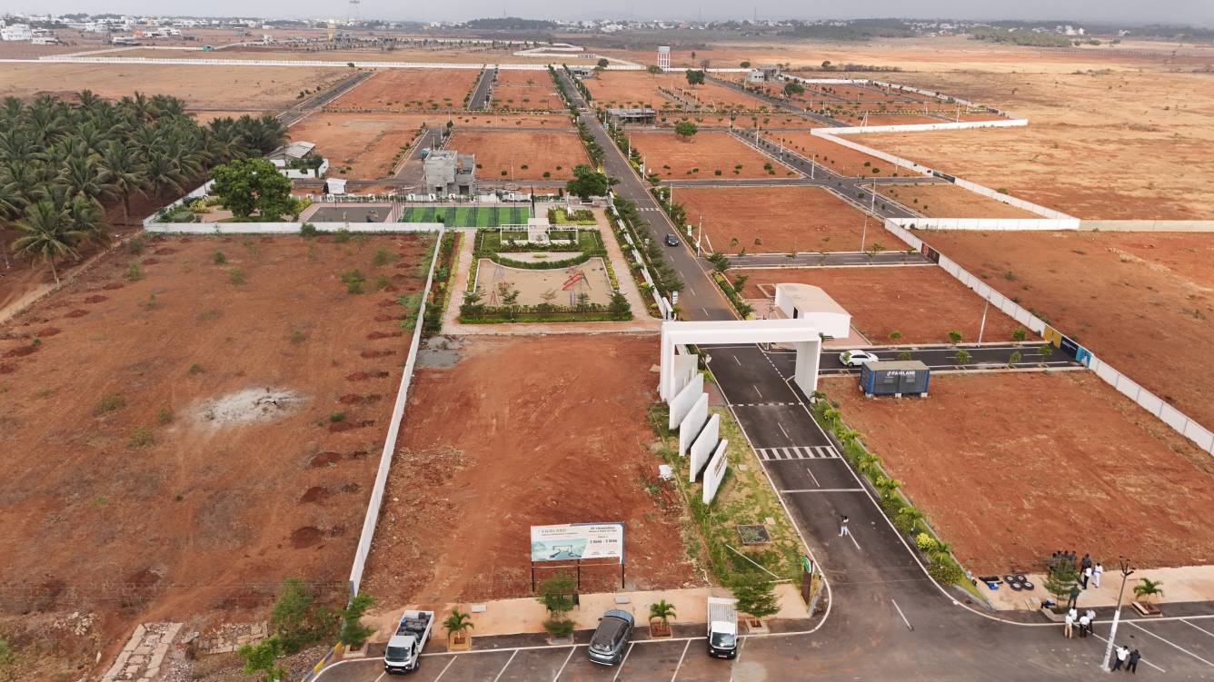  fairland phase i Plot