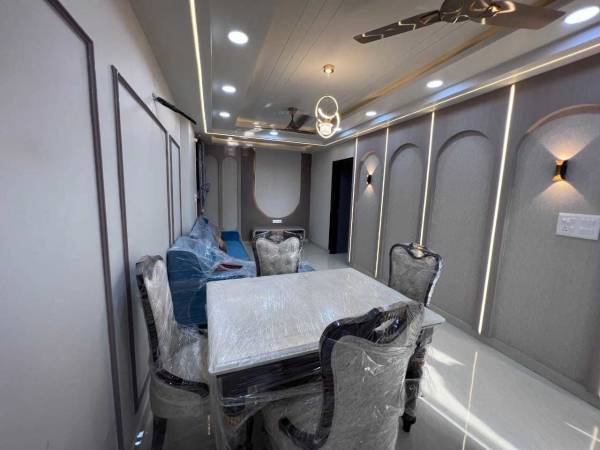  the-pearl Dining Area