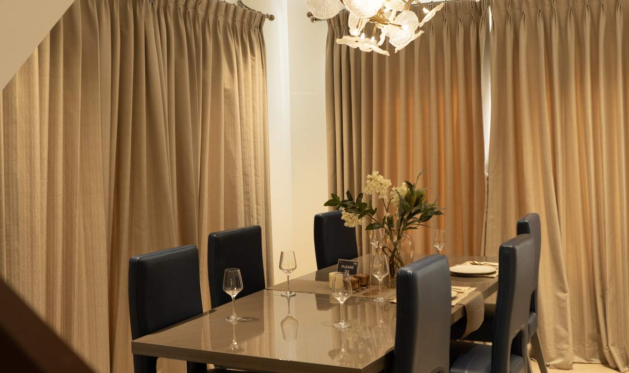 palace city paradise Dining Area