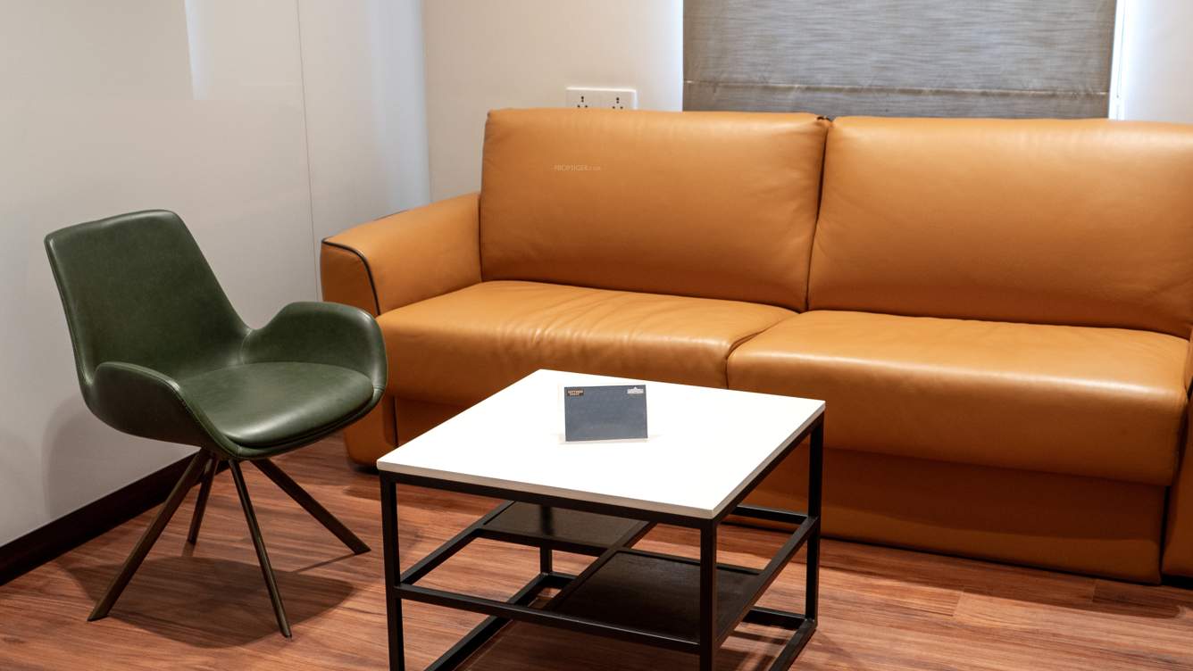 palace city paradise Living Area