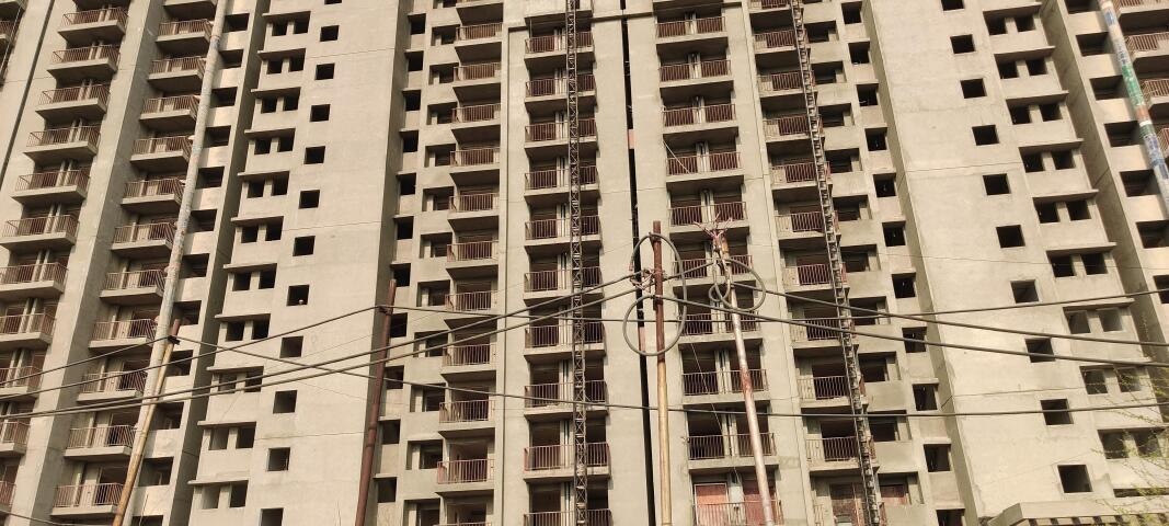 Eldeco Live By The Greens Phase III