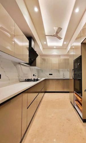  investors-landbase-luxury-floors-4 Kitchen
