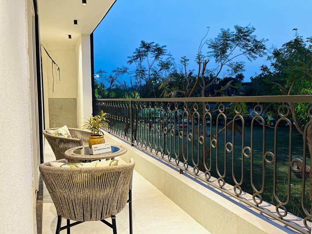  luxuary builder floor sector 47 Balcony