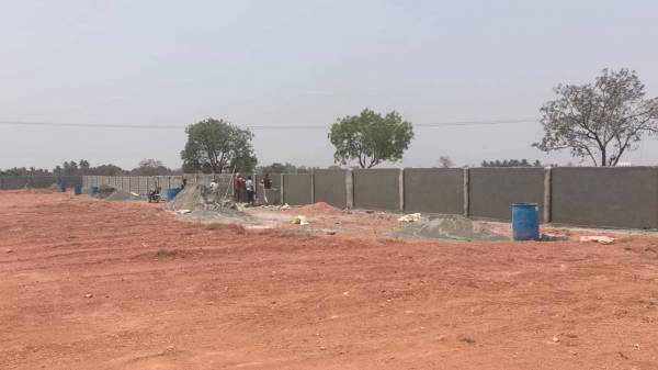 Plot happy-town Plot