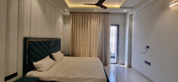  ultra-modern-floor Bedroom