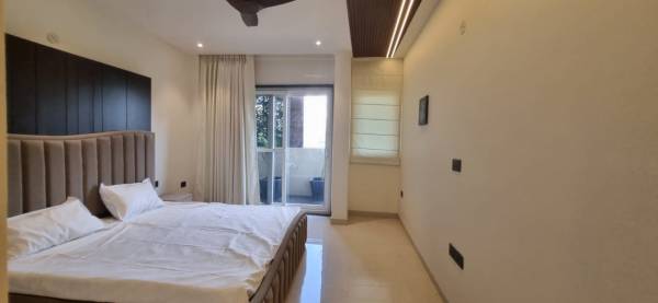  ultra-modern-floor Bedroom