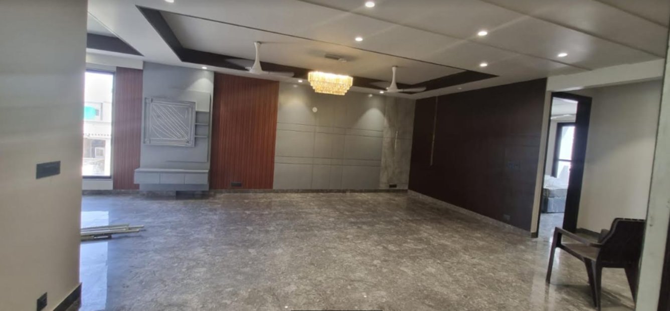  luxury floors Living Area