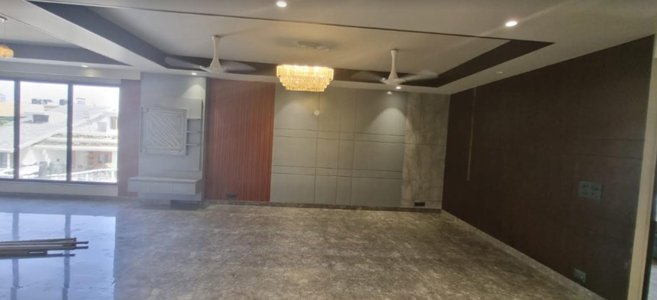  luxury floors Living Area