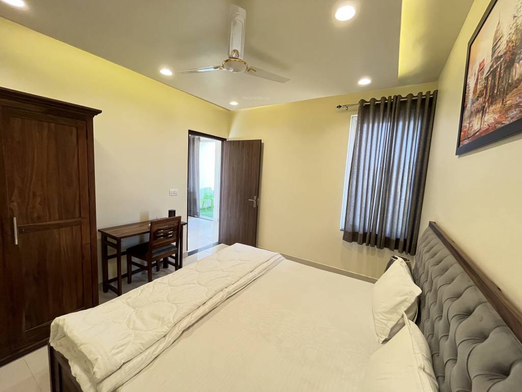  four way homes Bedroom