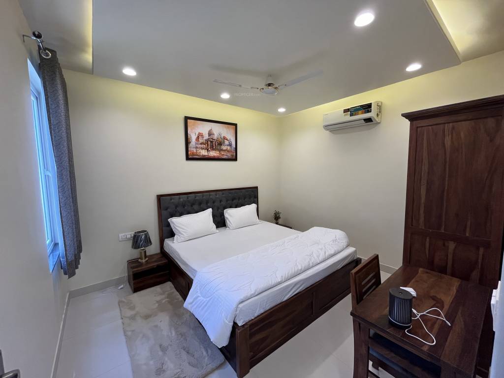  four way homes Bedroom