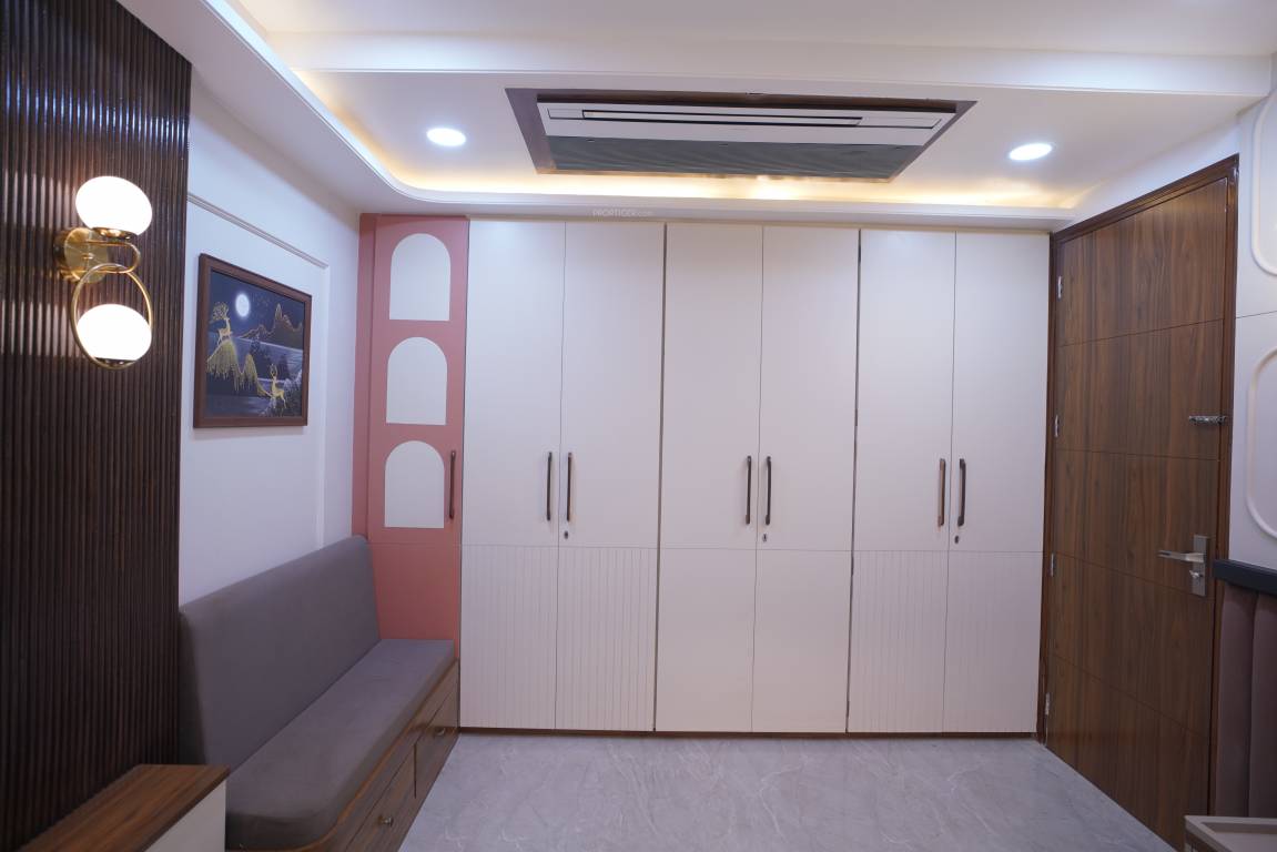 elgin heights Bedroom