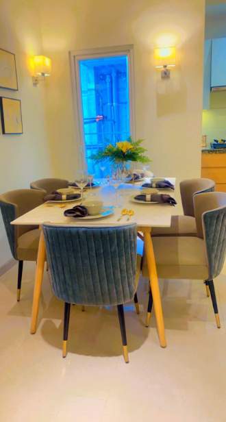  gls avenue 81 Living Area