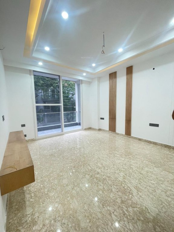  luxuary builder floor sector 56 Living Area