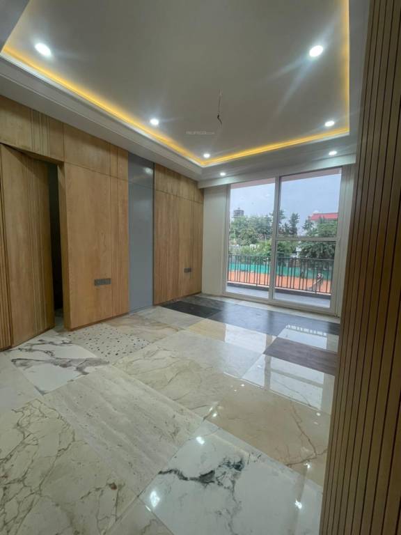  luxuary builder floor sector 56 Living Area