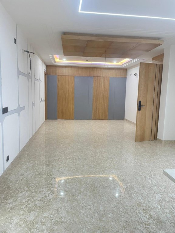  luxuary builder floor sector 56 Living Area