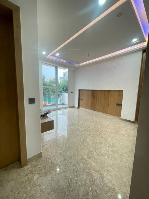  luxuary builder floor sector 56 Living Area