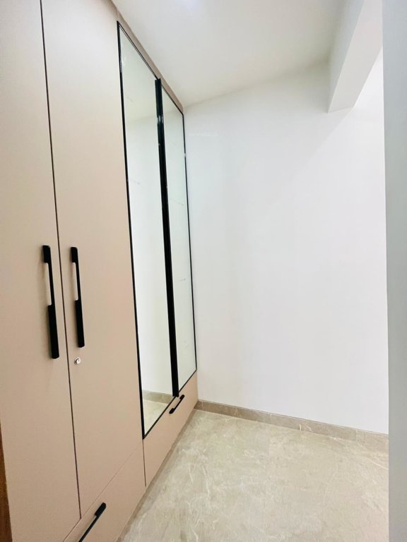  luxuary builder floor sector 57 Bedroom