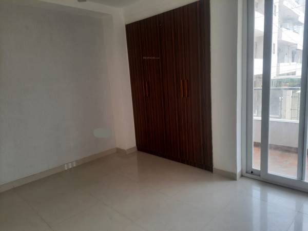  luxury-builder-floor-3 Living Area