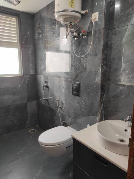  luxury-builder-floor-450 Bathroom