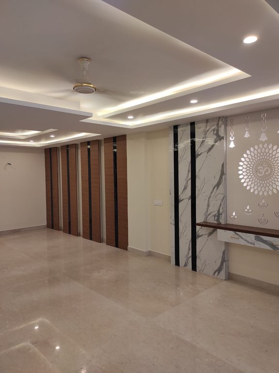  luxury builder floor 450 Living Area