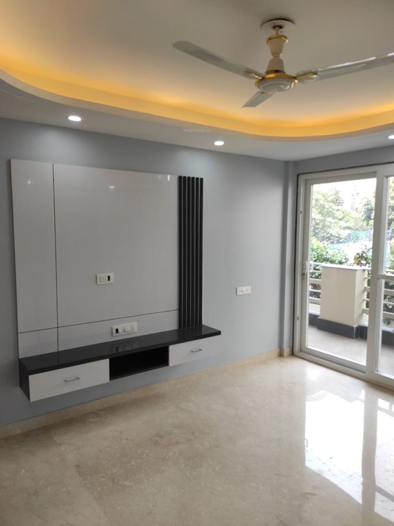  luxury builder floor 450 Living Area