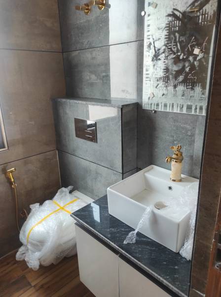  luxury-builder-floor-tgs-180 Bathroom