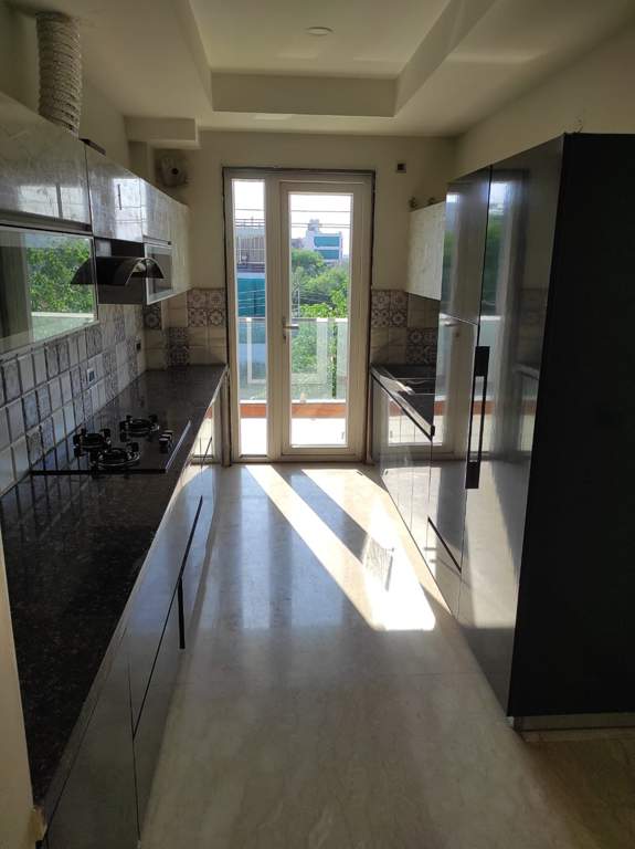  luxury builder floor tgs 180 Kitchen