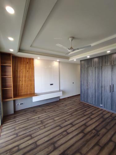  luxury-builder-floor-tgs-342 Living Area