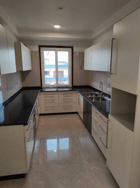  luxury-builder-floor-tgs-200 Kitchen