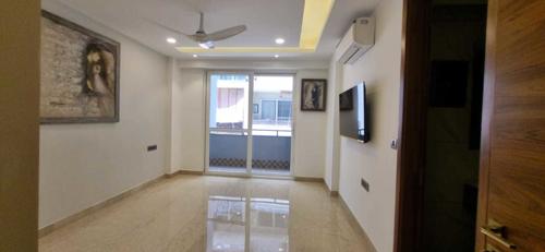  ultra-luxury-premium-floors Living Area