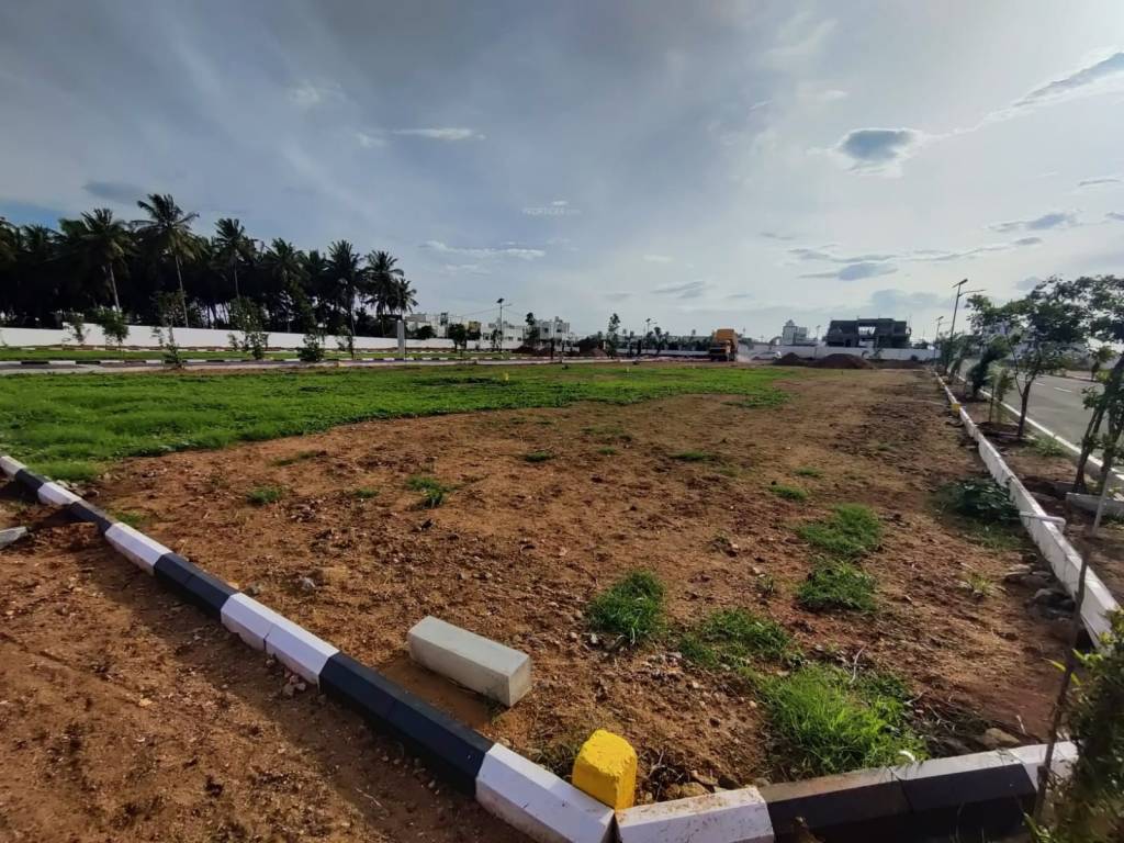 pooja green city Plot