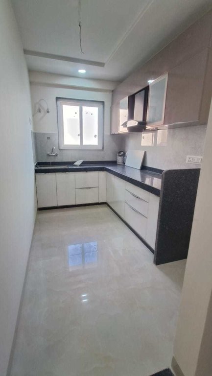  the emerald ii Kitchen