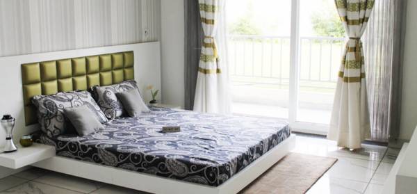  greenshire-ph-ii Bedroom