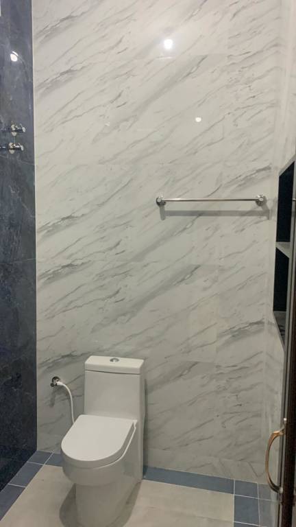 the elite enclave Bathroom