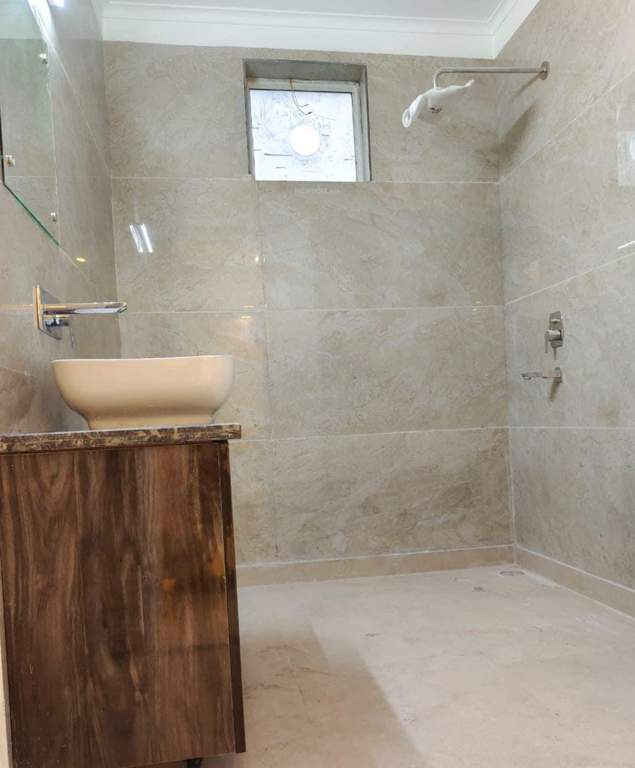  high end 275 sqyd Bathroom