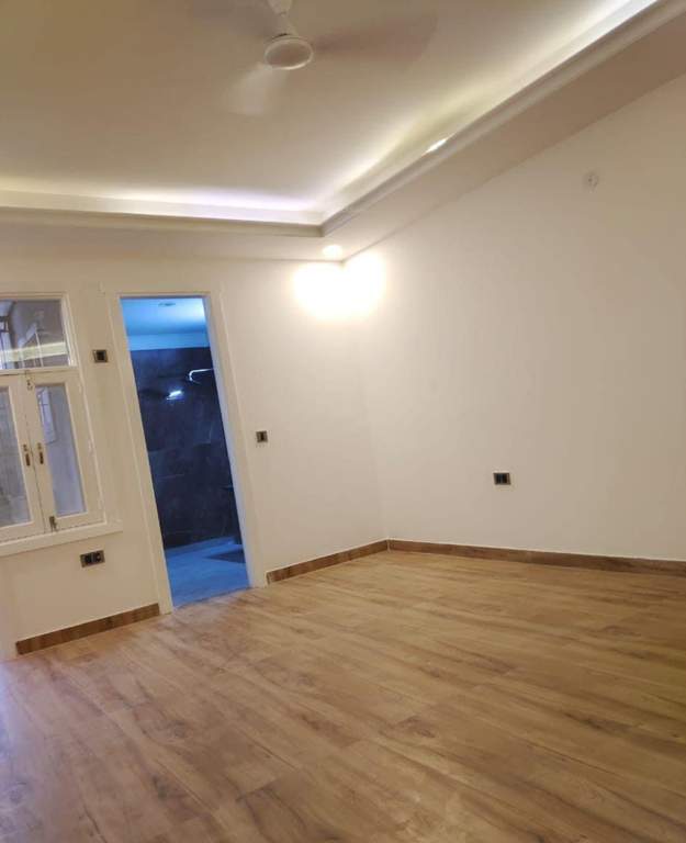  high end 275 sqyd Living Area