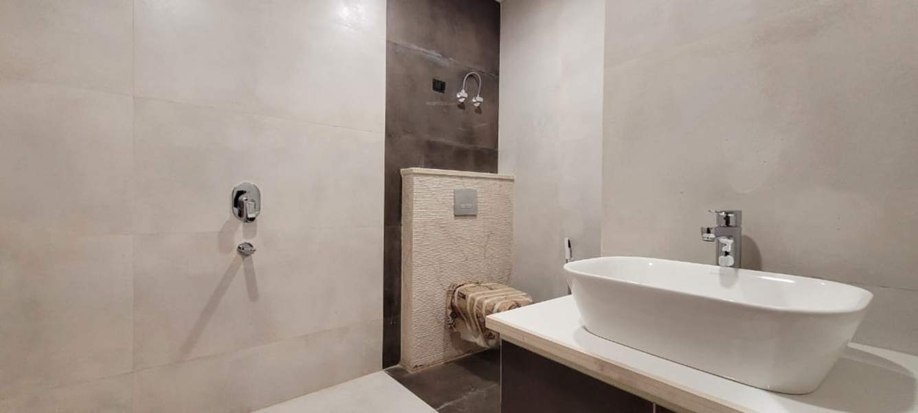  tulip homes Bathroom