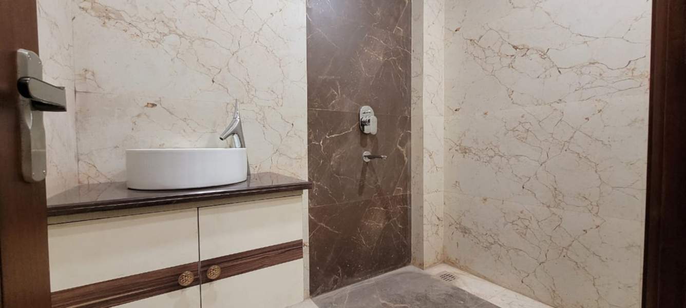  tulip homes Bathroom