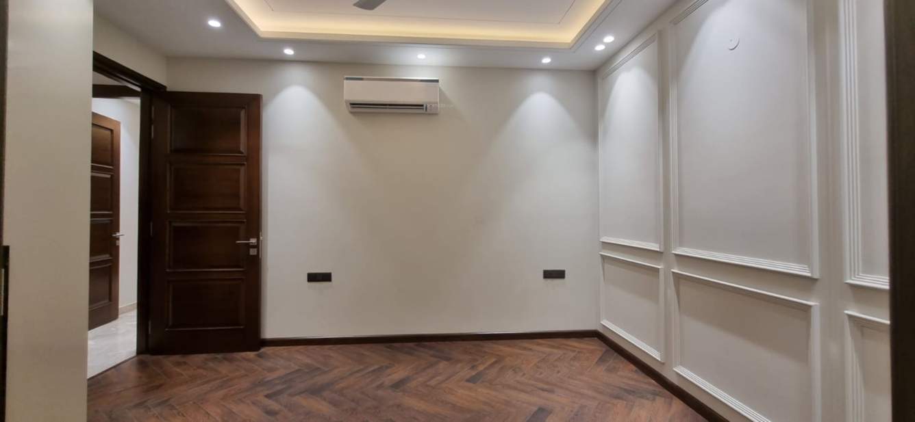  ultra luxurious floors Living Area