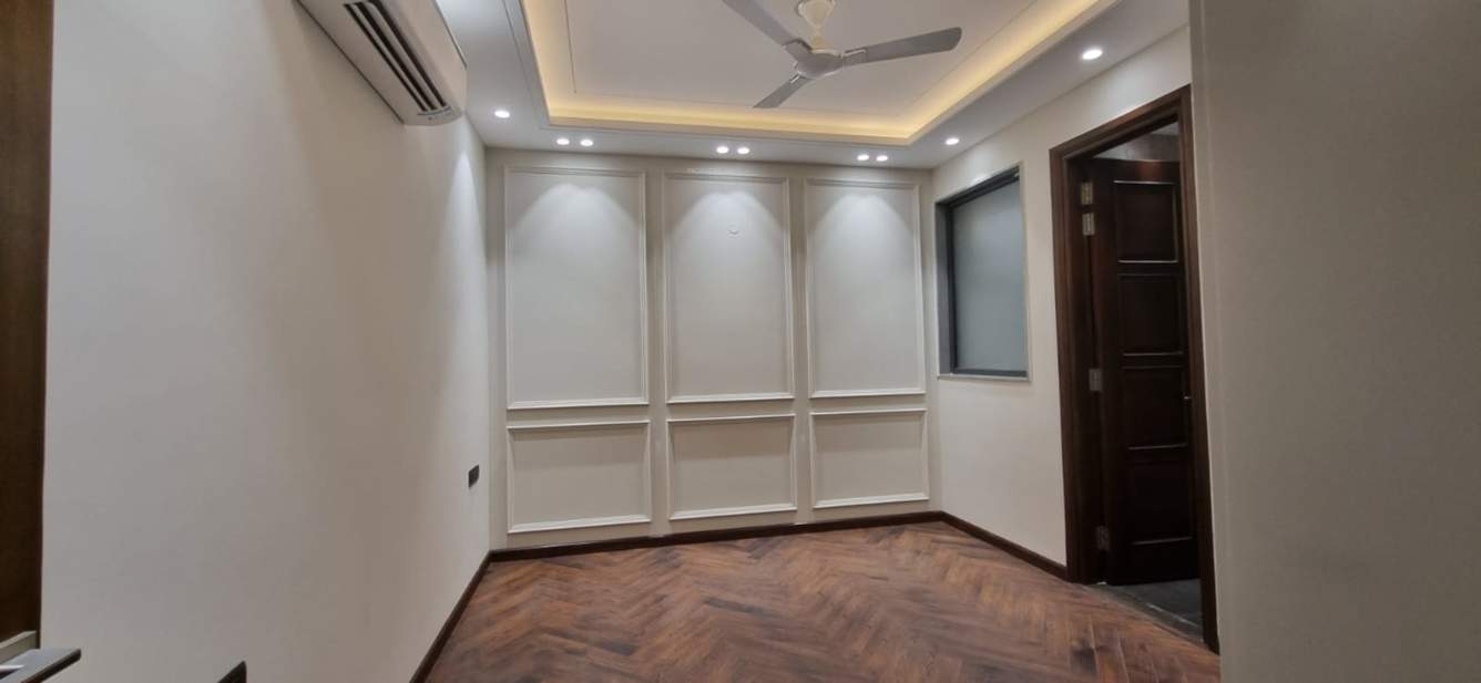  ultra luxurious floors Living Area