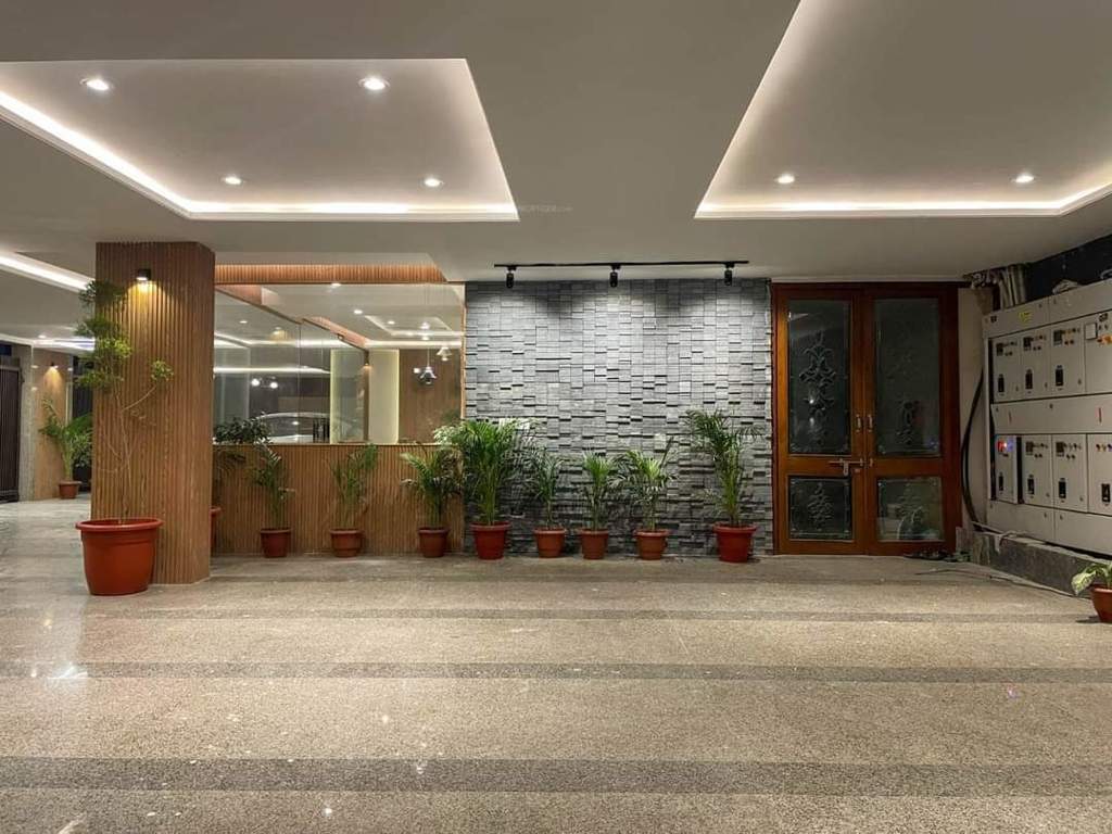  ghar platinum floors 4000 sqft Meter Room