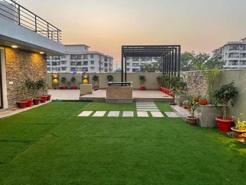  ghar-platinum-floors-4000-sqft Terrace Garden