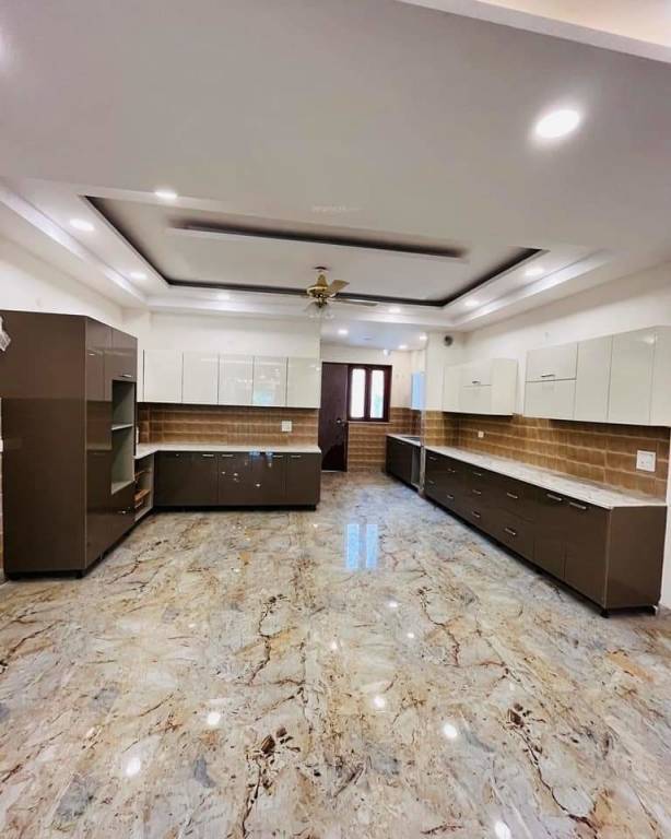  ghar platinum floors 4000 sqft Kitchen