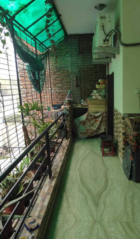  ghar premium renovated floors 1500 sqft Balcony