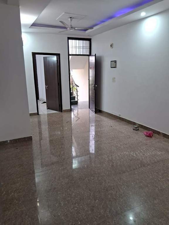  ghar premium renovated floors 1500 sqft Living Area